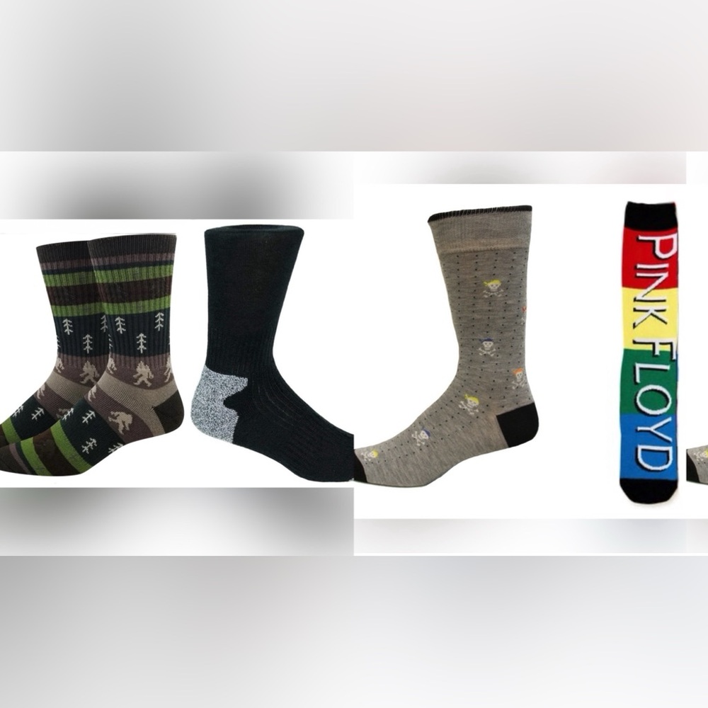 EUC/NWOT- Lot of 4 Pair Men’s Novelty Socks